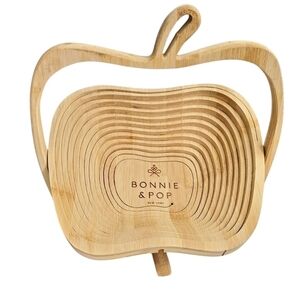 Bonnie & Pop New York  Expandable Wooden Apple Fruit Flowers Basket Tray Trivet